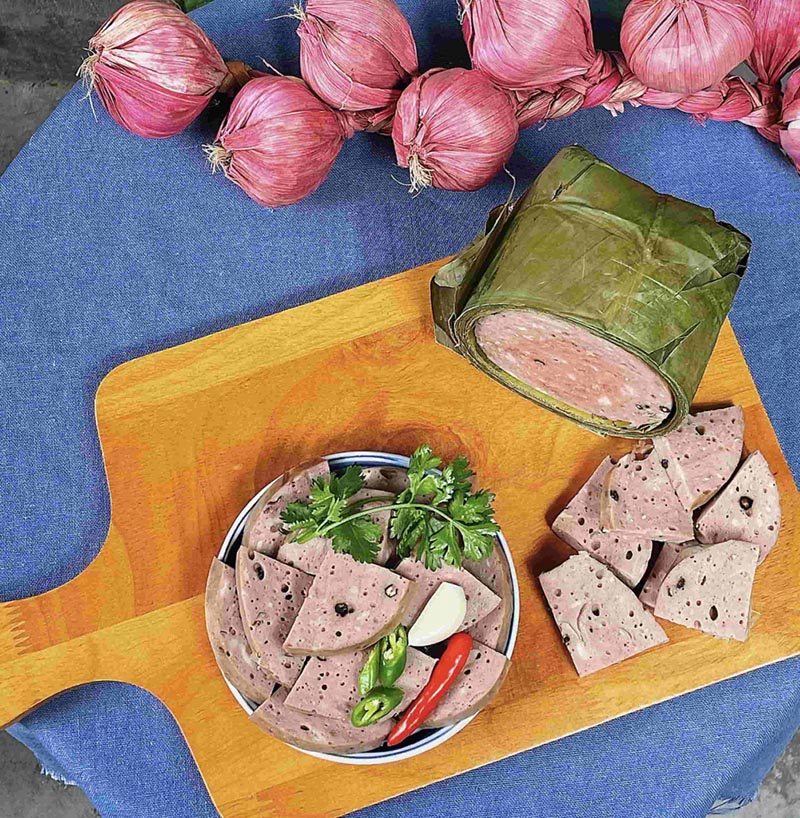 Da Nang spicy beef sausage - da nang food guide